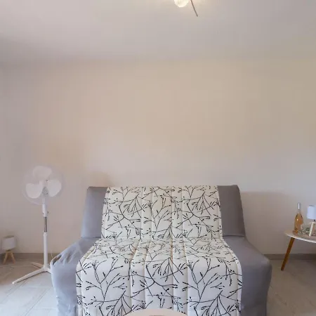 Apartment Les Regates-2 By Interhome *