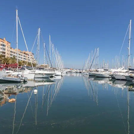 Les Regates-2 * Hyères